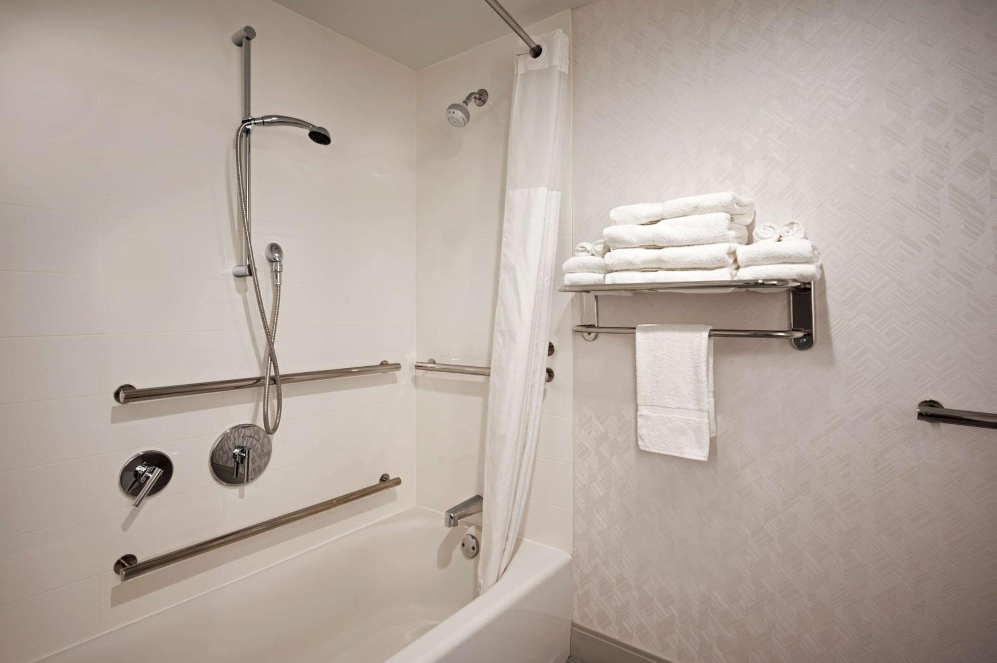 Hampton By Hilton Boston/cambridge Cambridge