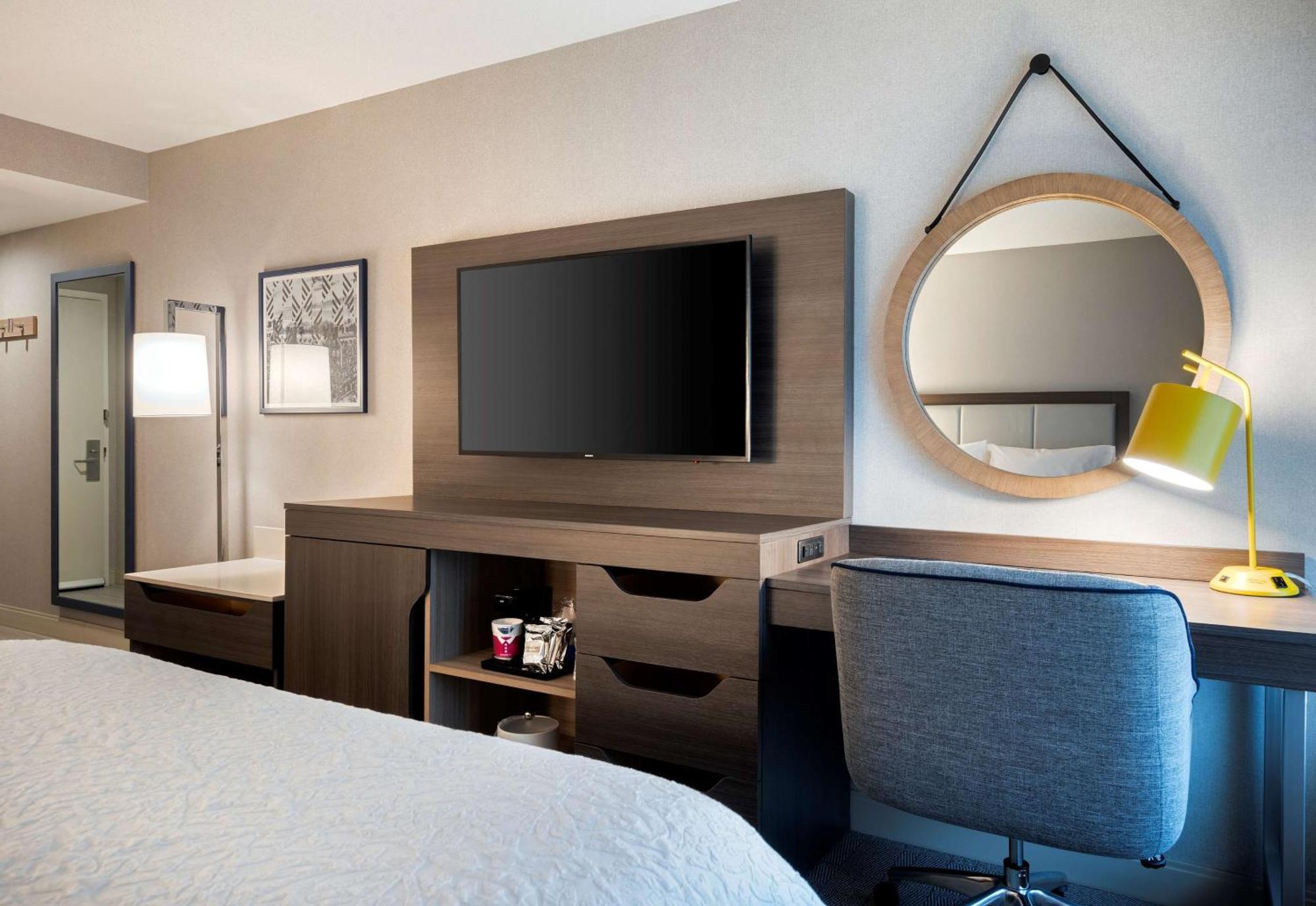 Hampton By Hilton Boston/cambridge